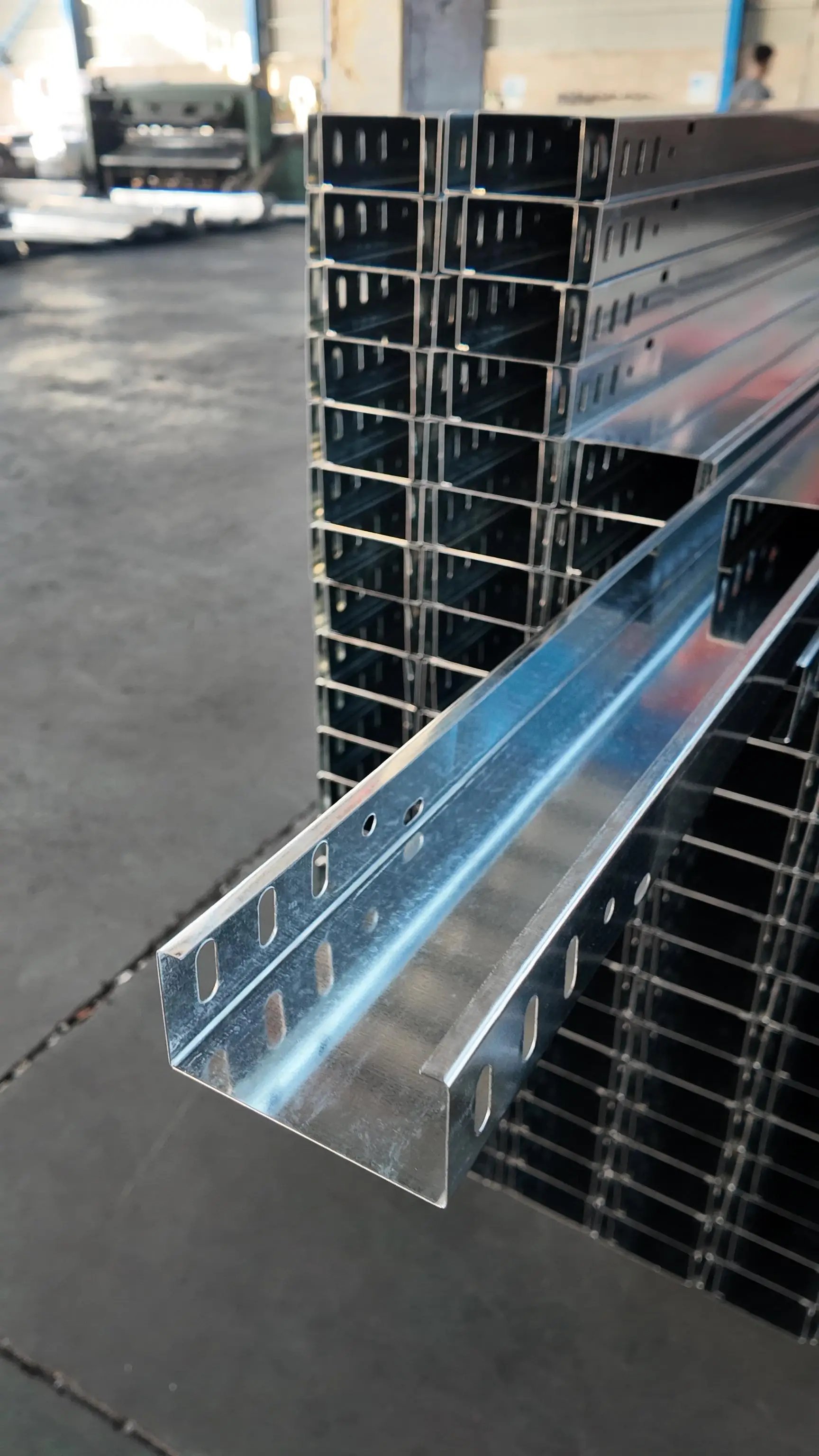 靠譜的鍍鋅梯式電纜橋架廠家實力盤點