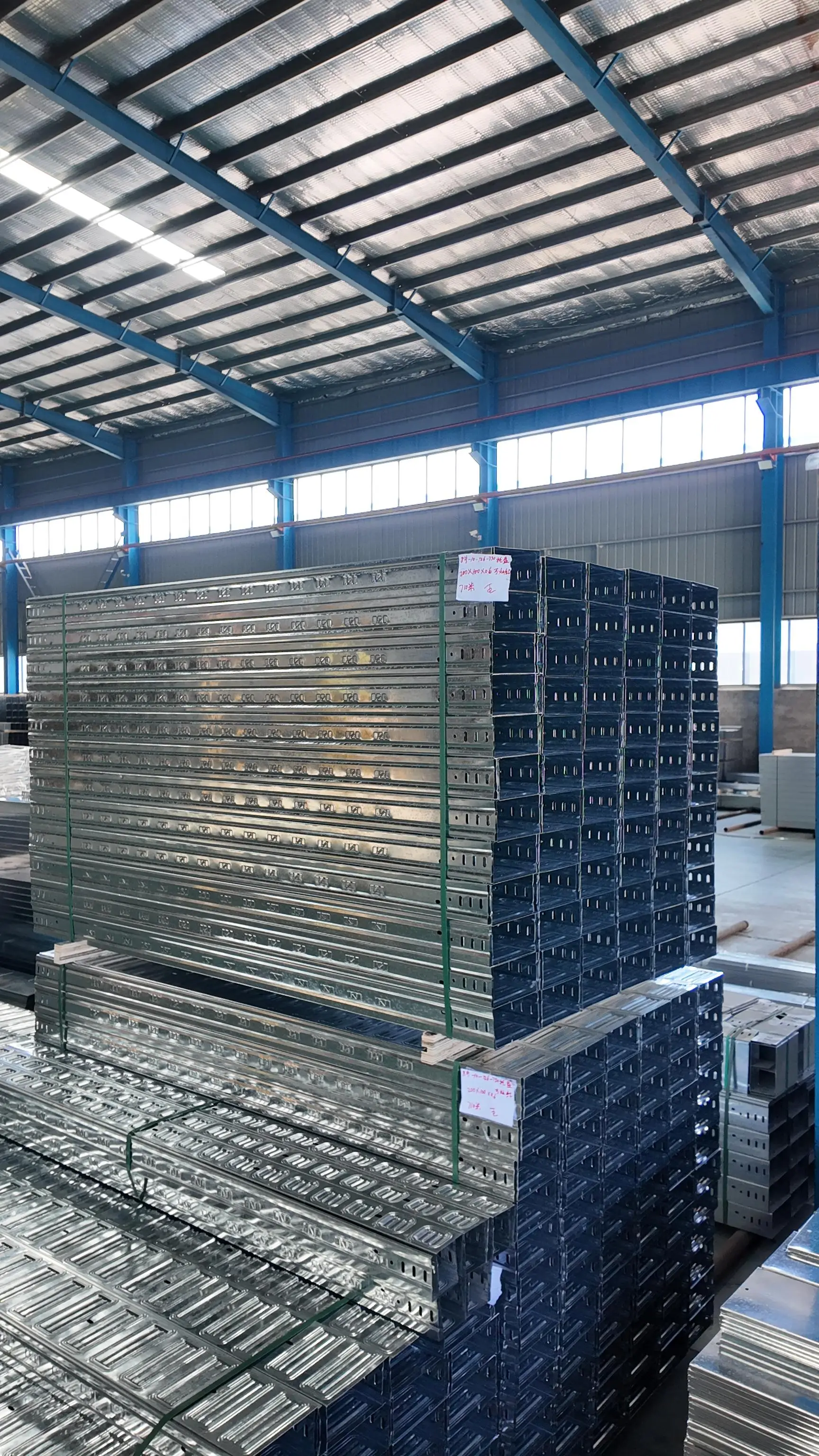 槽式電纜橋架領域標桿企業深度解析：河北百著金屬制品有限公司