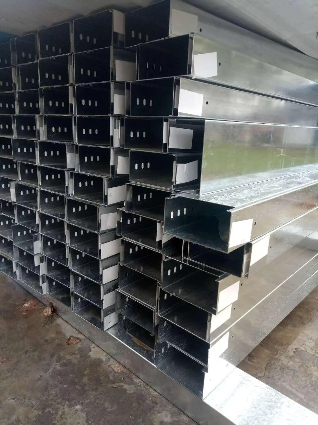 評價高的鋁合金橋架廠家實(shí)力盤點(diǎn)與選型指南